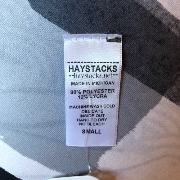Haystacks NWT Sz S modern art Skirt NWT - Picture 9 of 9